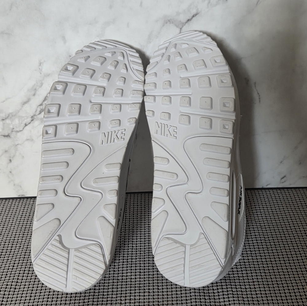Nike Air Max 90 Next Nature Womens Sneakers Shoes White Black Size 12 - Picture 9 of 10